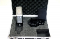 INVOTONE CM2000 - ñòóäèéíûé êîíä.ìèêðîôîí, 20Ãö-20êÃö, SPL 145db êðåïëåíèå"ïàóê", âåòðîçàùèòà, êåéñ